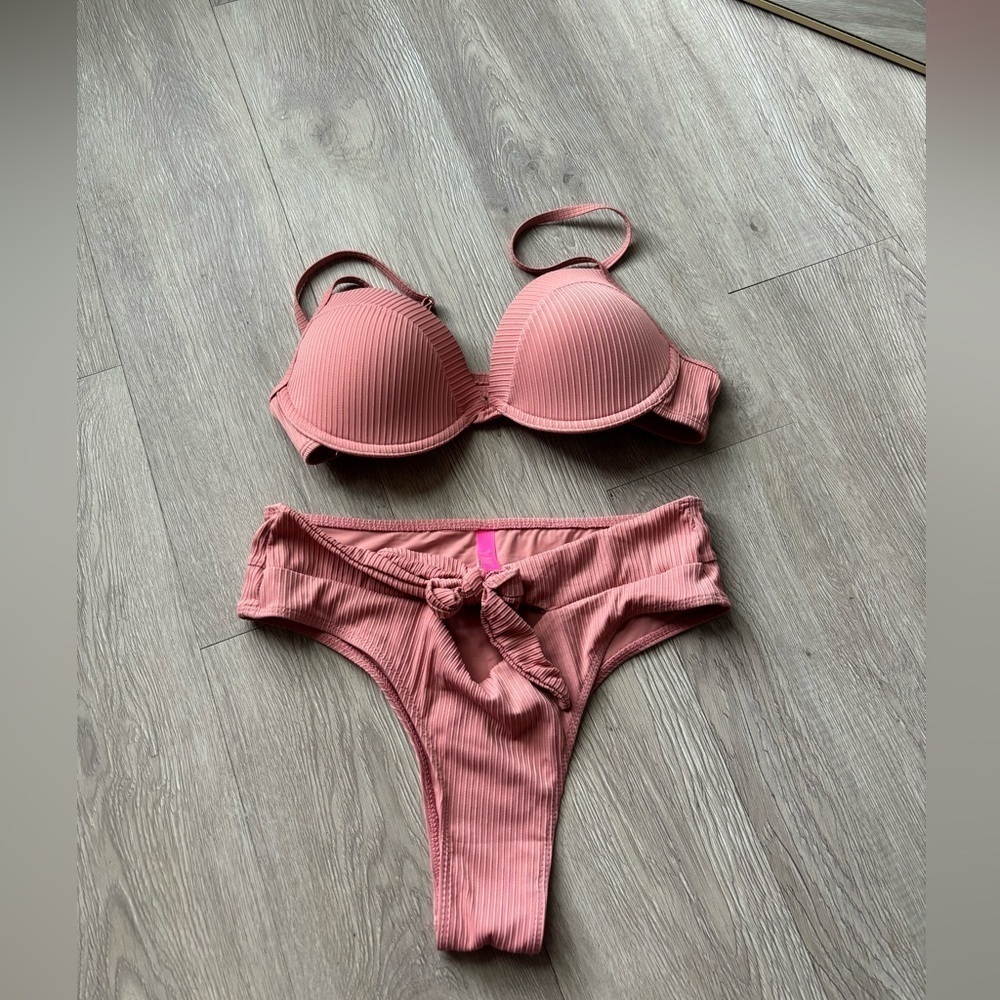 NWOT YMI bikini ribbed high waisted size large